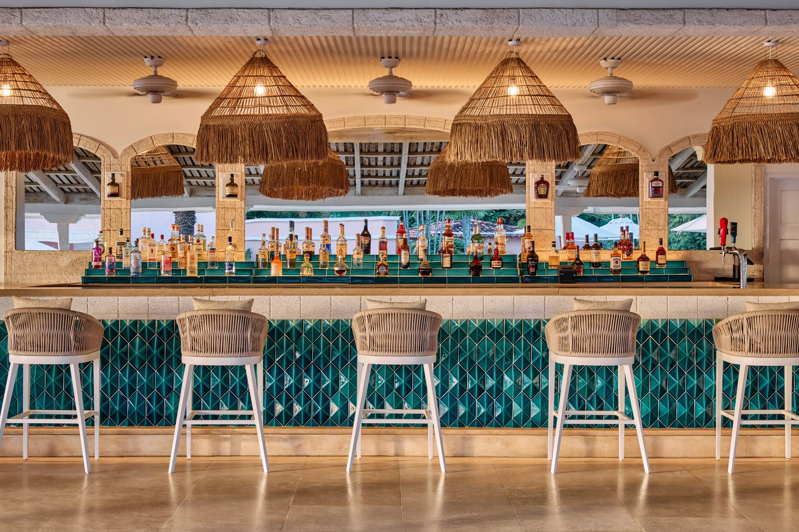 Fairmont Royal Pavilion, eat & drink