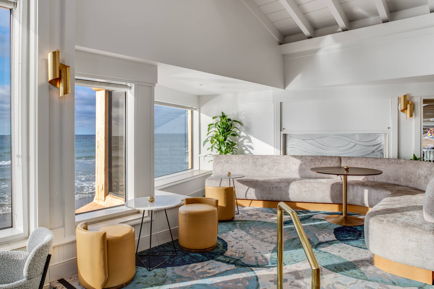 La Jolla Beach & Tennis Club — eat & drink