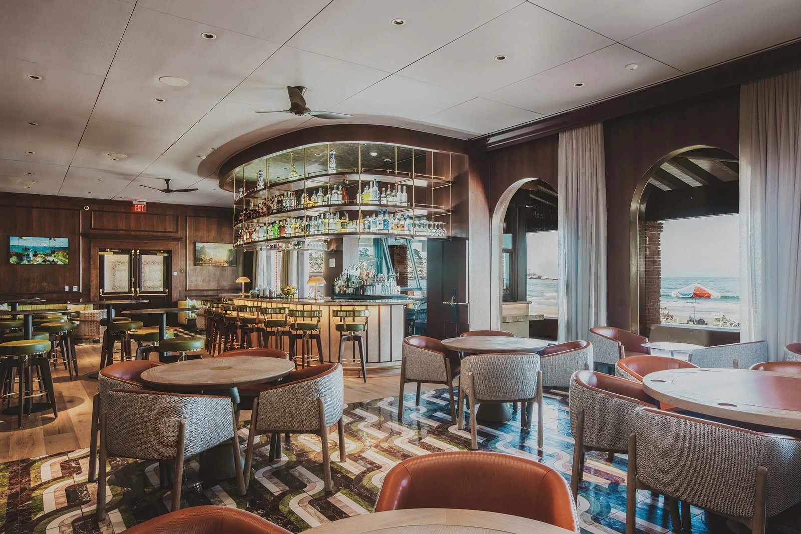 La Jolla Beach & Tennis Club — eat & drink