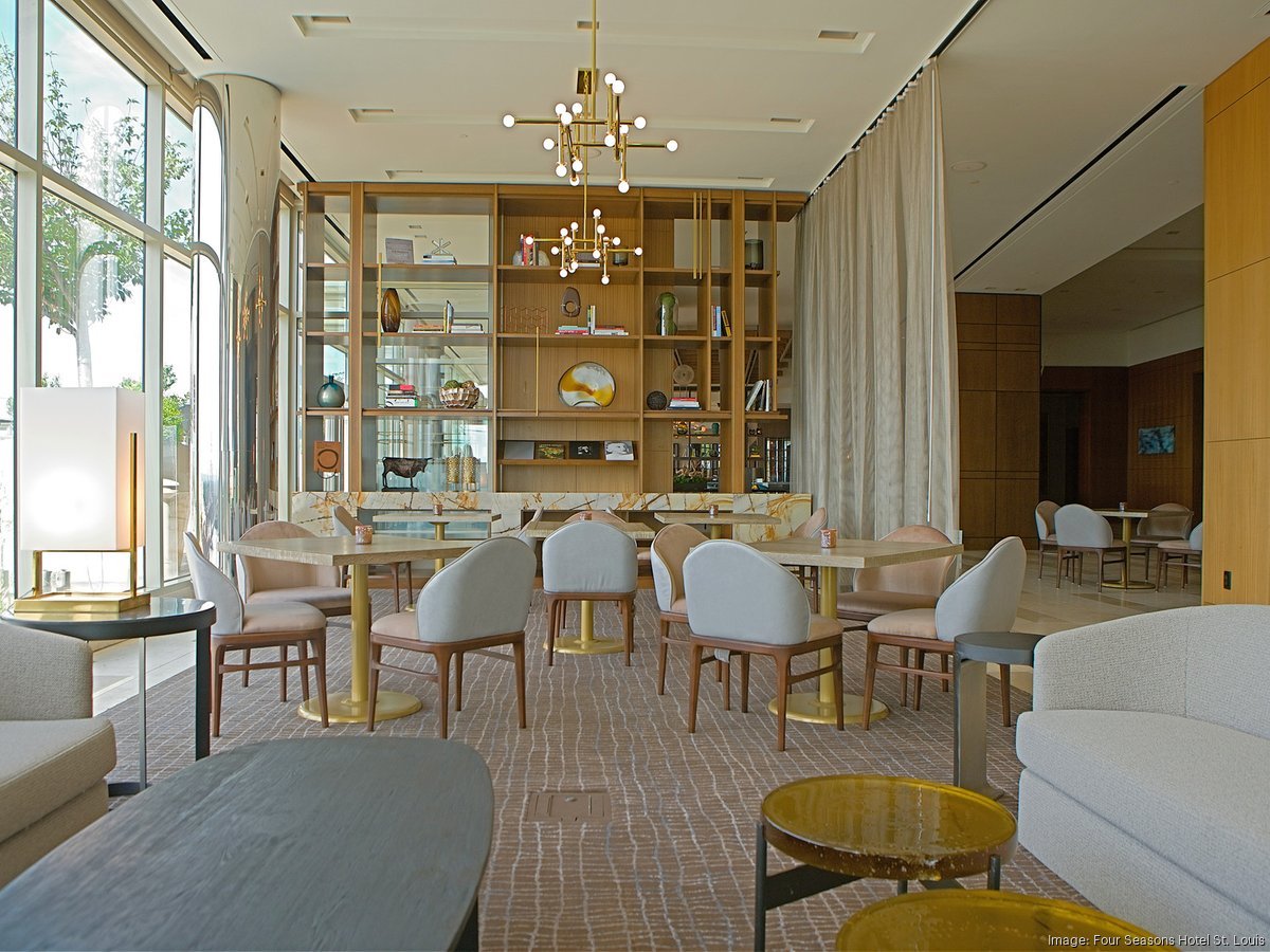 Four Seasons Hotel St. Louis, at the table