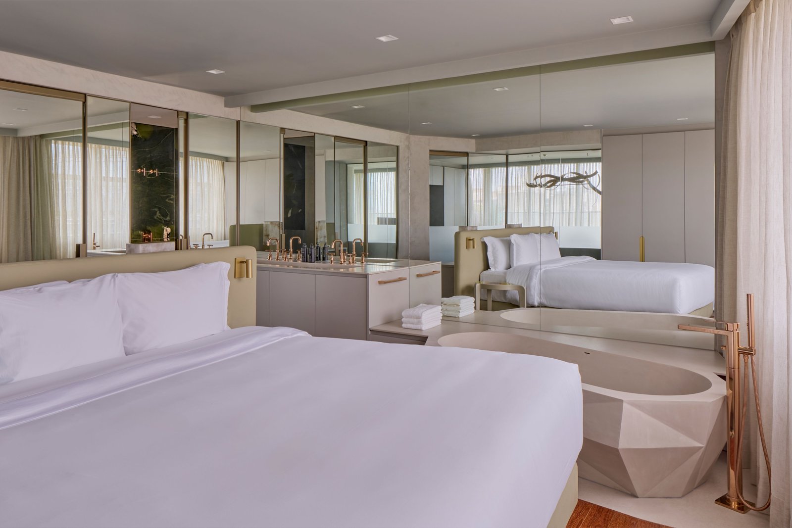 W São Paulo, rooms