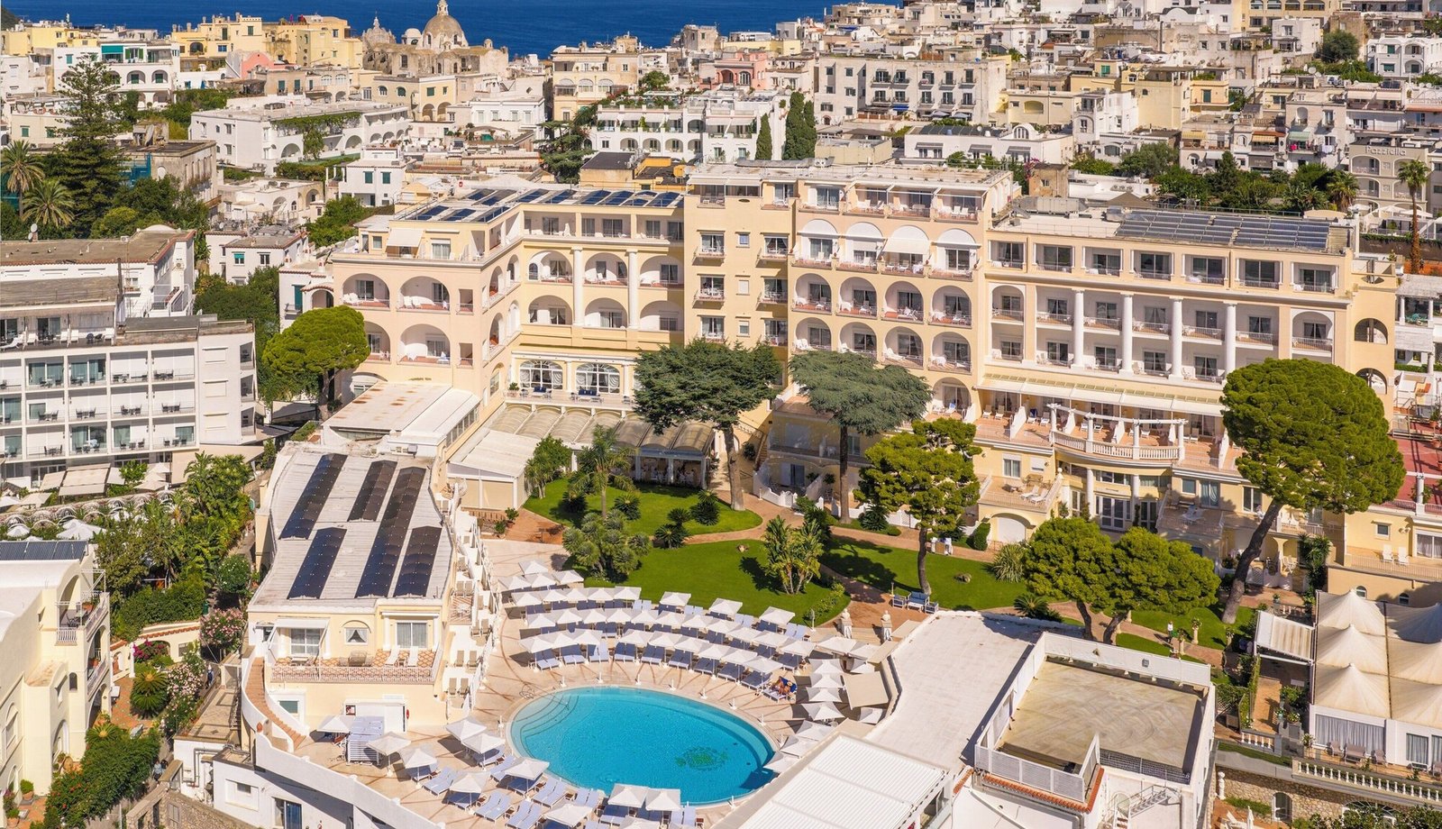 Grand Hotel Quisisana, backstory