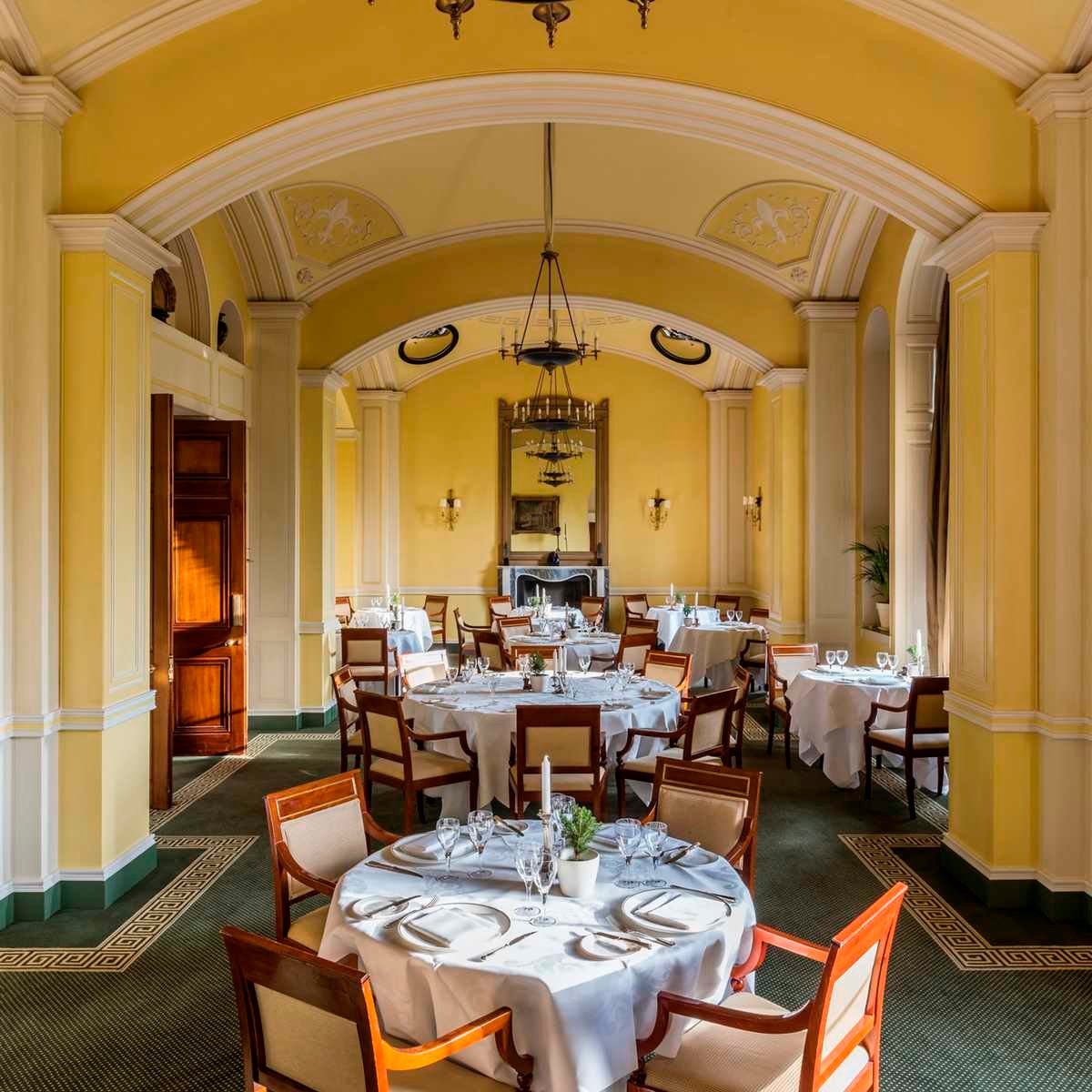 Hartwell House Hotel & Spa, the soane dining room