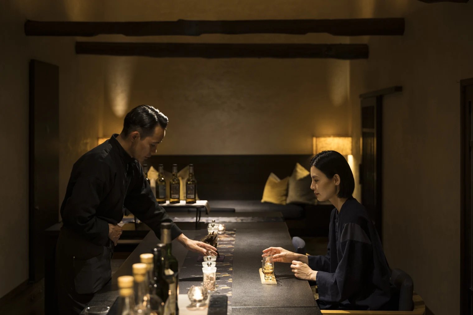 HOSHINOYA Kyoto, salon & bar kura