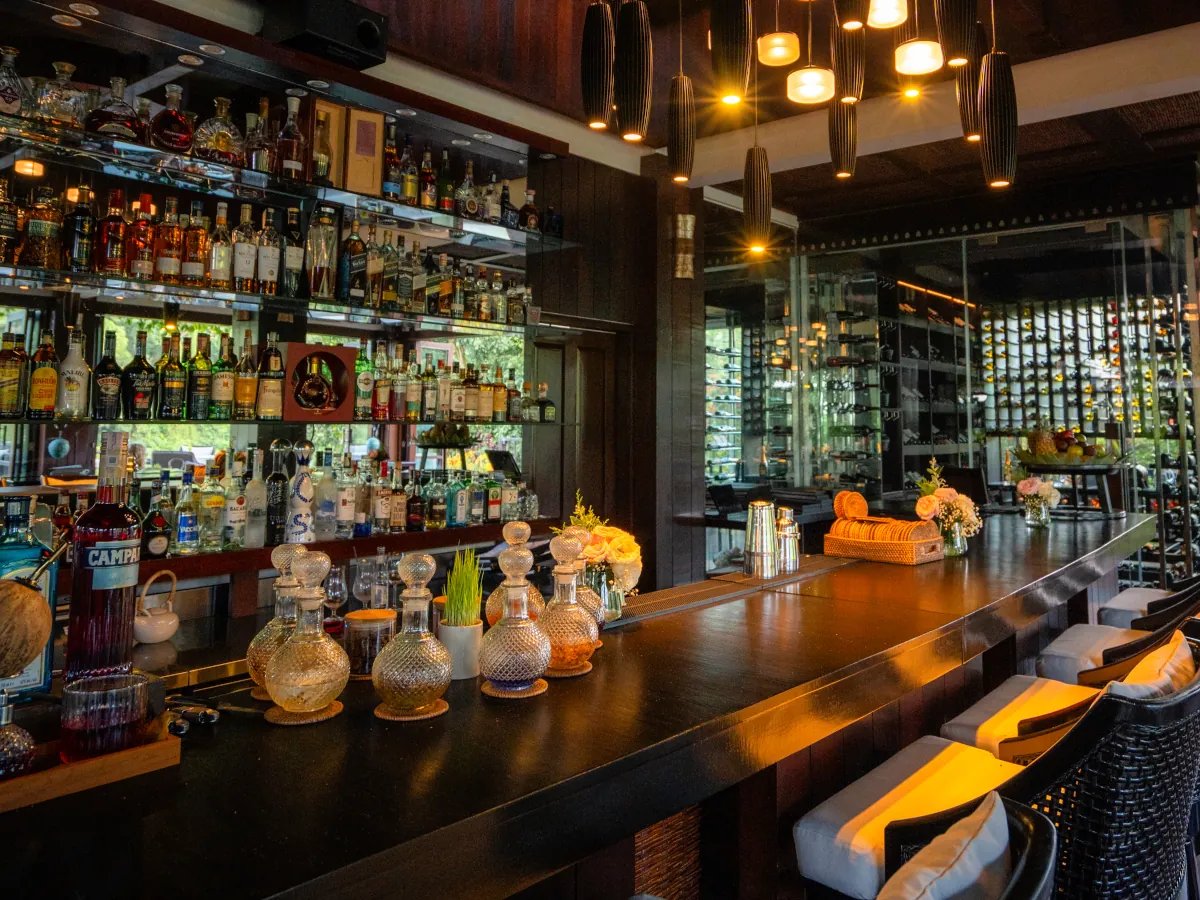 Hanging Gardens Of Bali, three elements bar & lounge