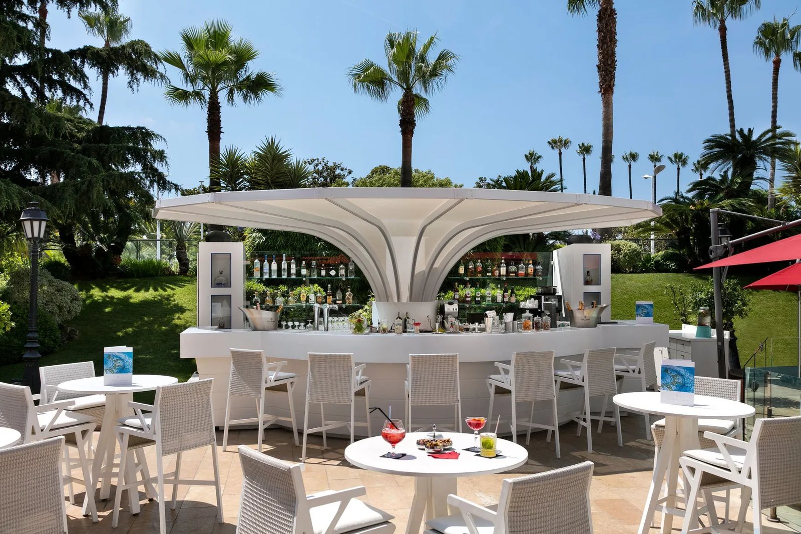 Hotel Barrière Le Majestic Cannes, at the table
