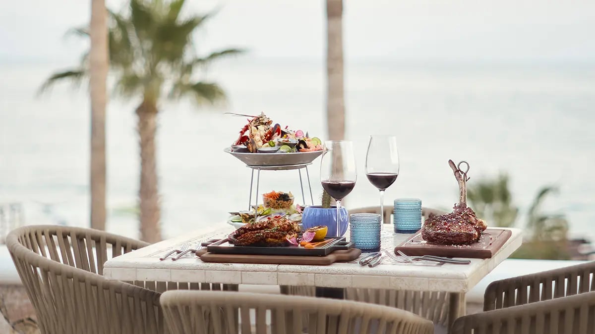 Hilton Los Cabos Beach & Golf Resort, eat & drink