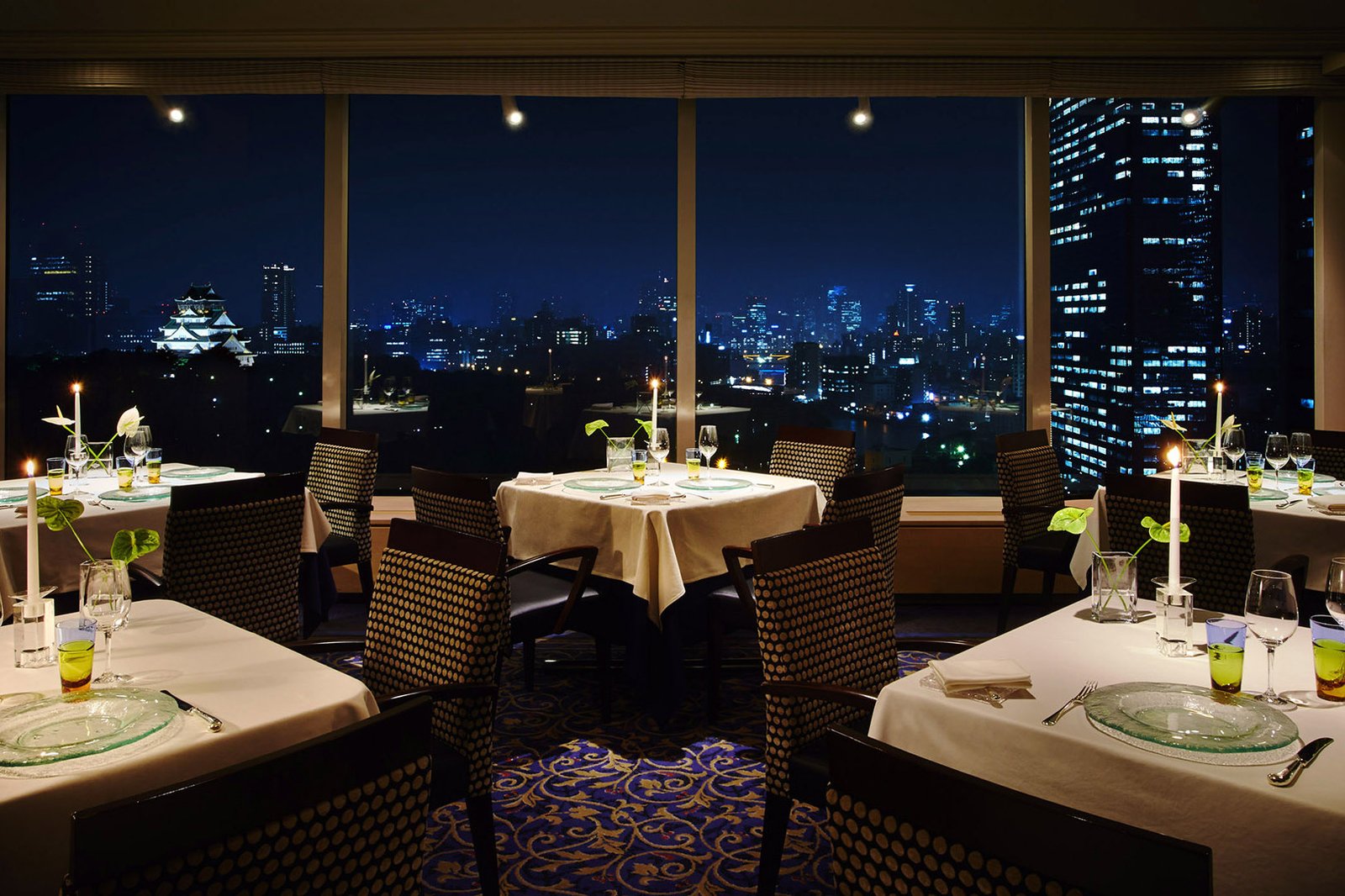 Hotel New Otani Osaka, at the table