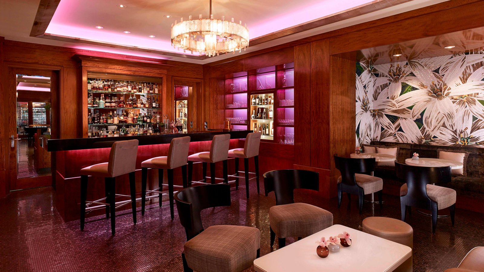 Hotel President Wilson, a Luxury Collection Hotel, Geneva, at the table
