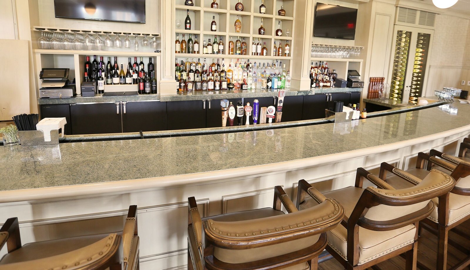 The Inn & Club at Harbour Town, tartan room & fountain terrace