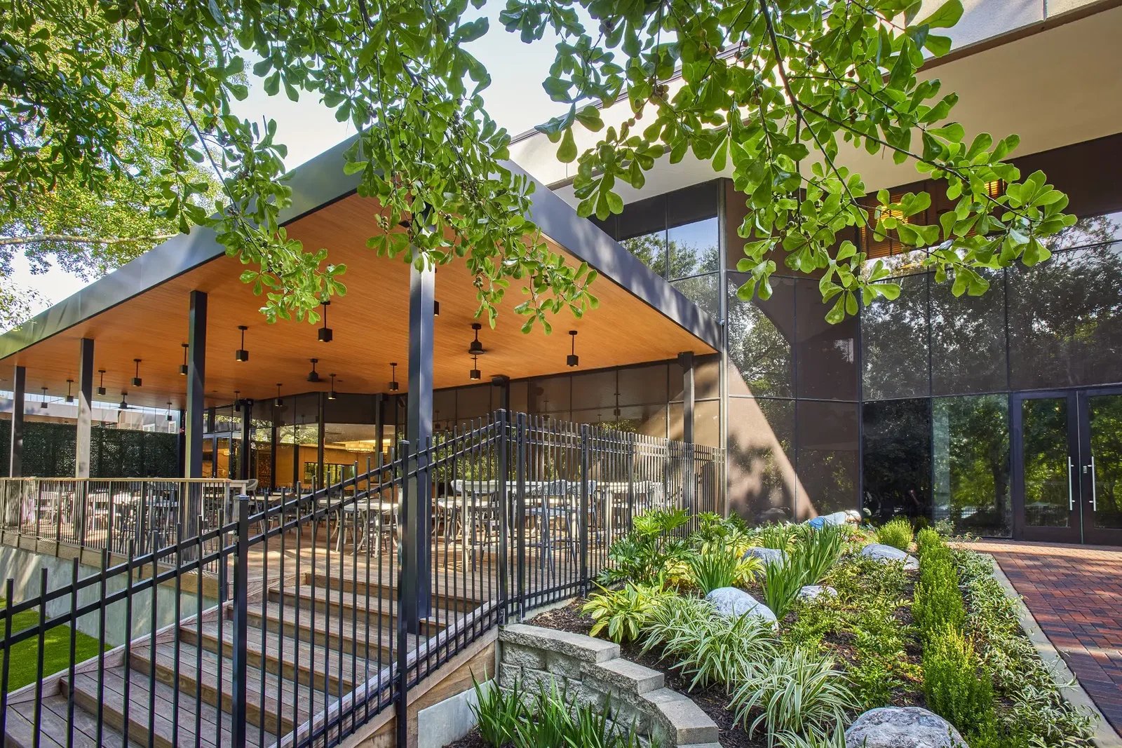 The Houstonian Hotel, Club & Spa, at the table