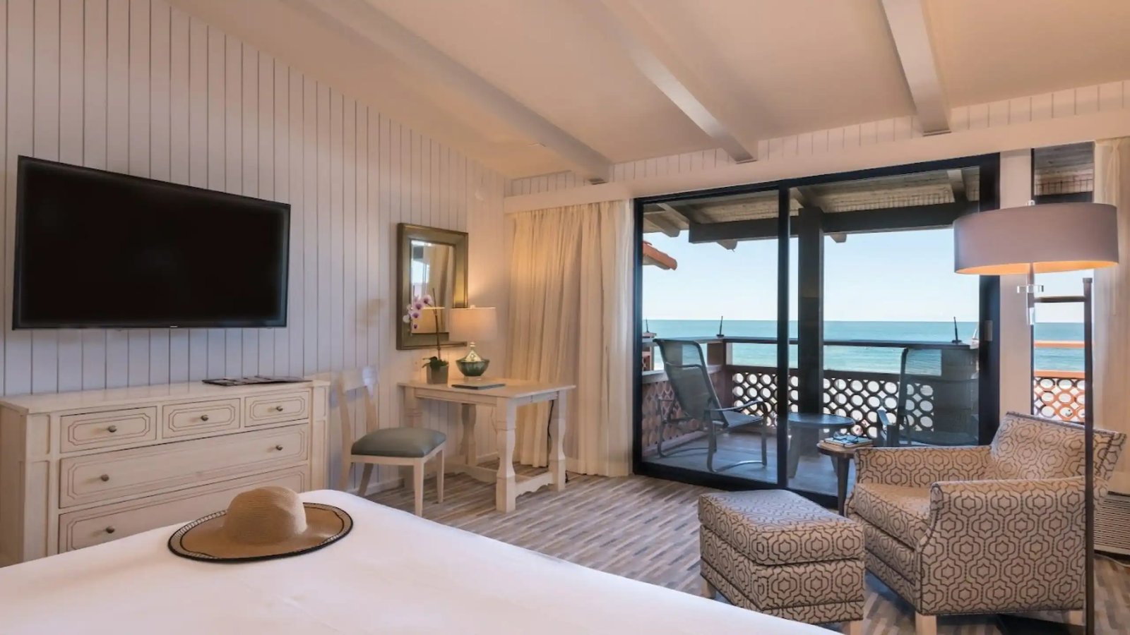 La Jolla Shores Hotel — rooms