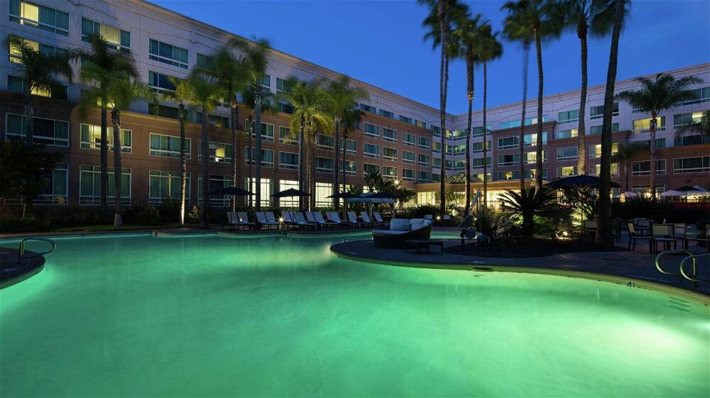 DoubleTree by Hilton Hotel San Diego - Del Mar, the pool