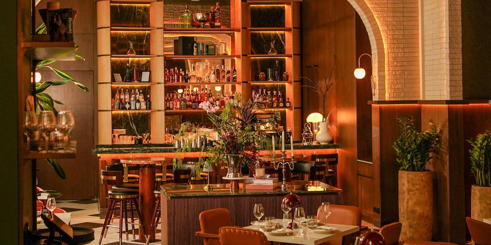 InterContinental Marine Drive-Mumbai by IHG, eat & drink