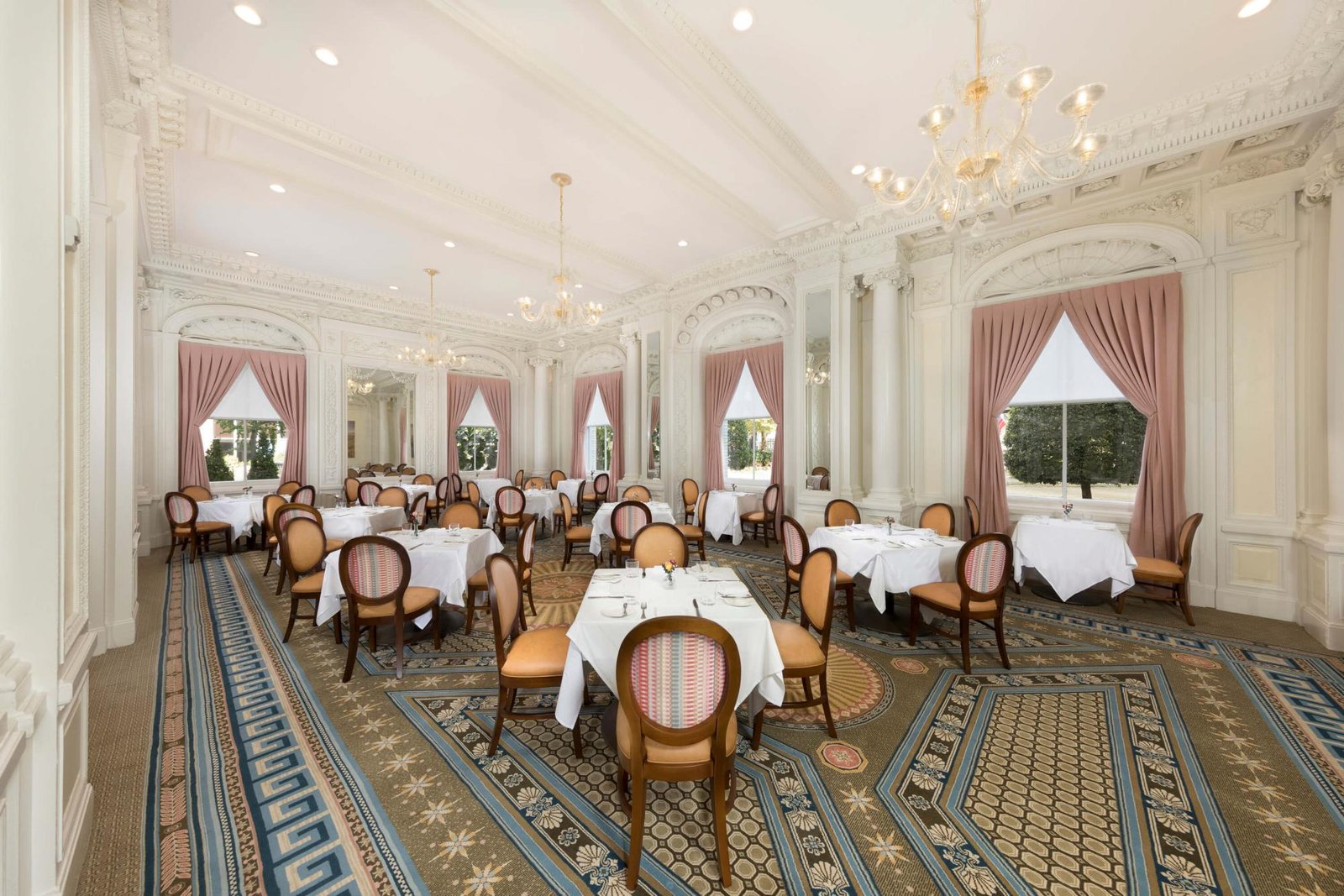 The Jefferson Hotel, at the table
