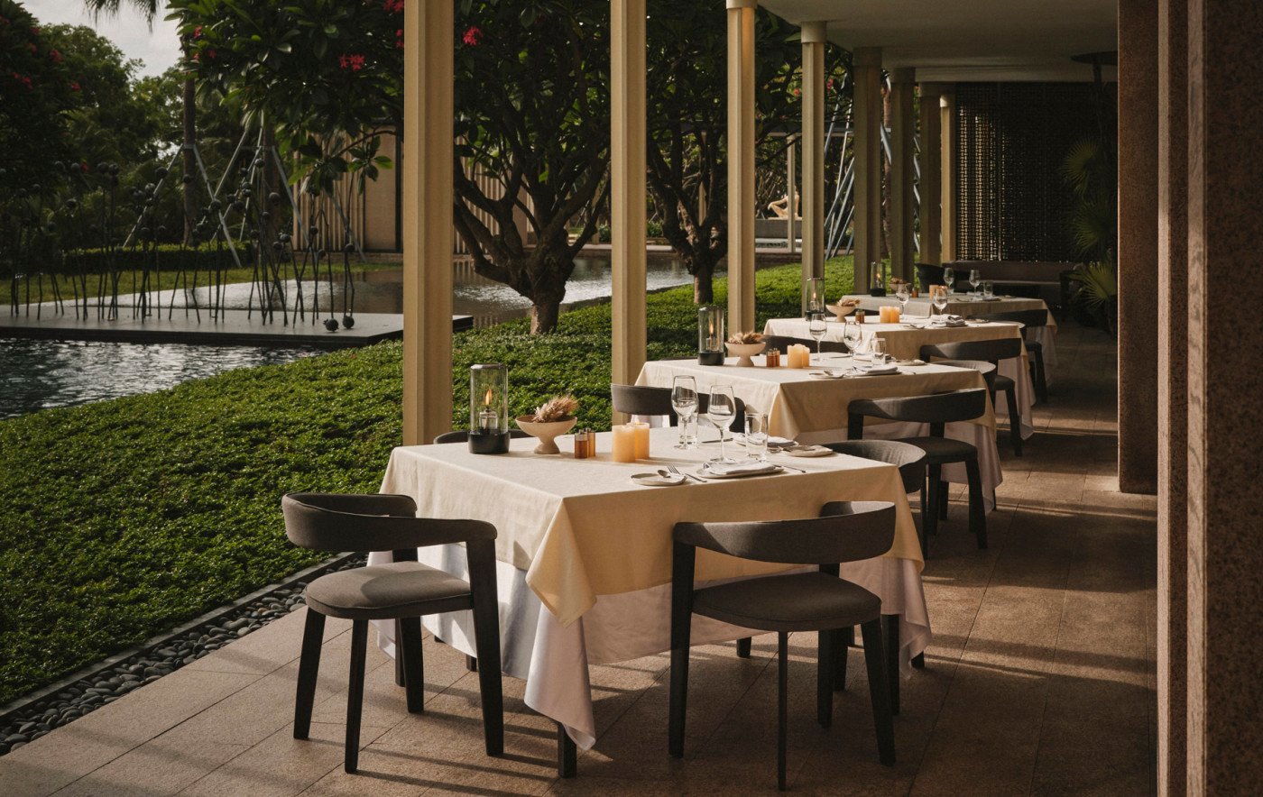 Lohkah Hotel & Spa, at the table
