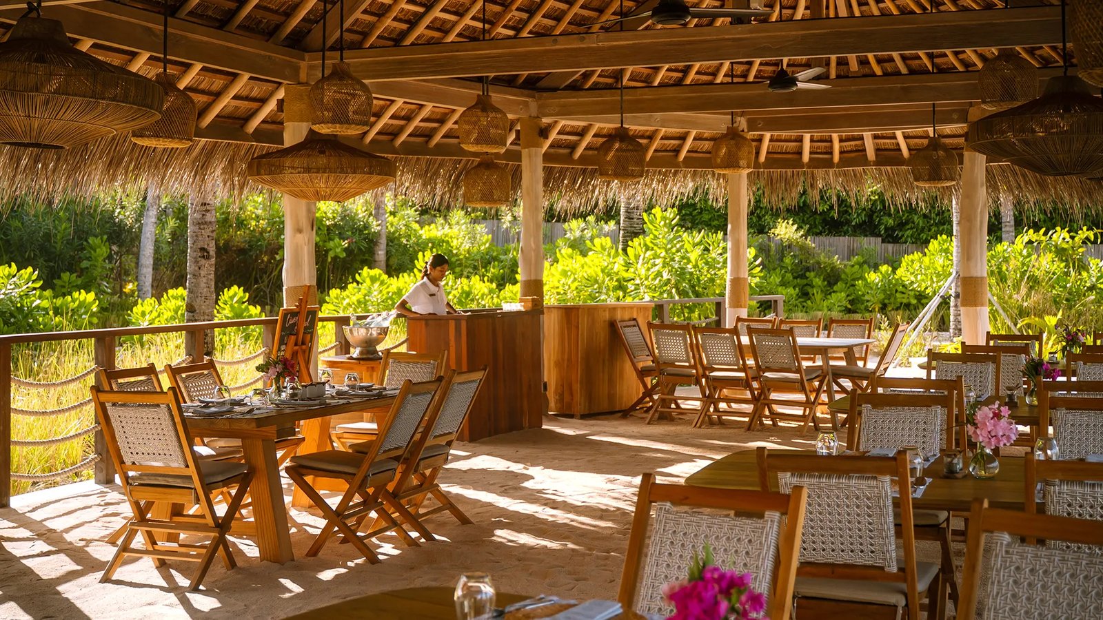 Nihi Rote, nammo beach club