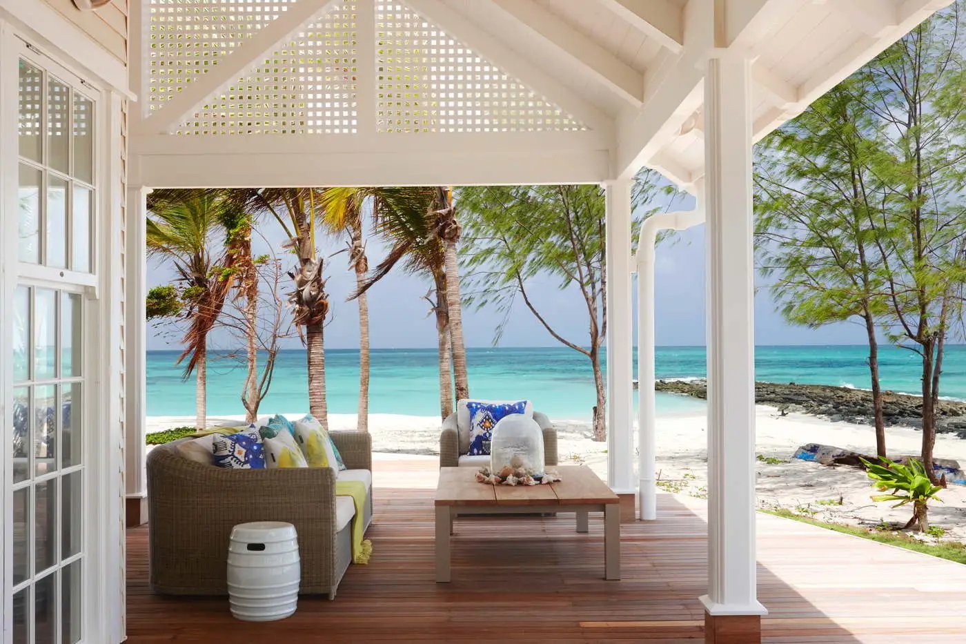 Thanda Island, vibe