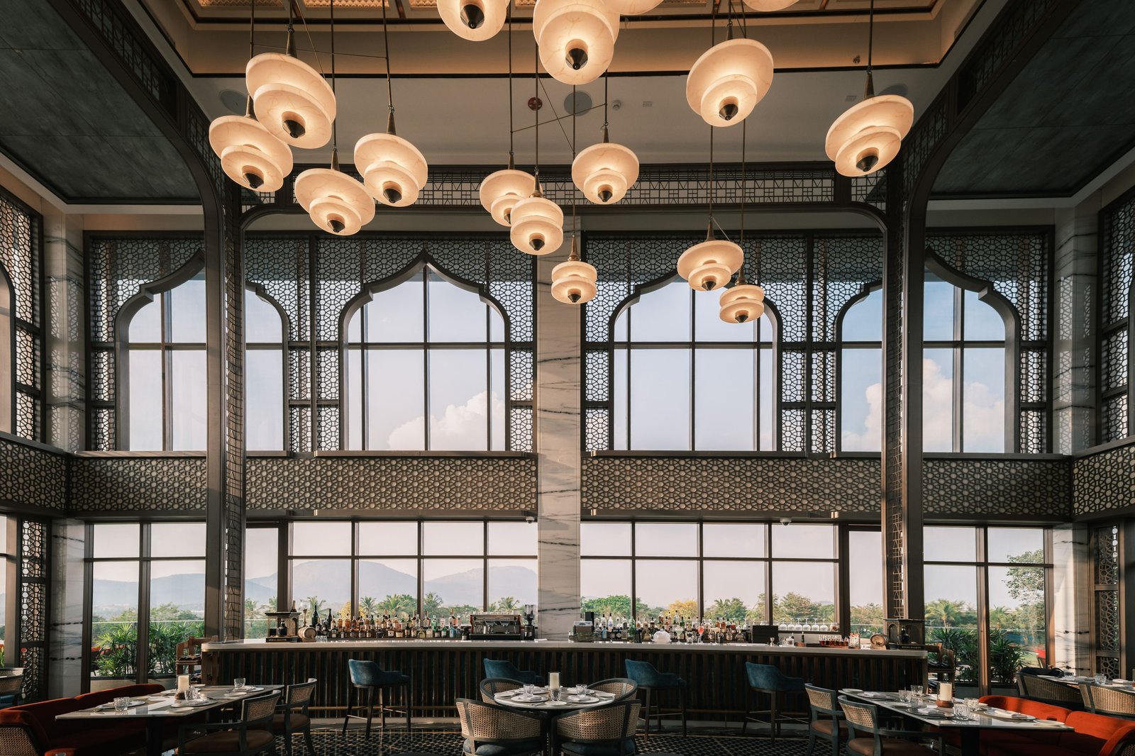 JW Marriott Bengaluru Prestige Golfshire Resort & Spa, eat & drink