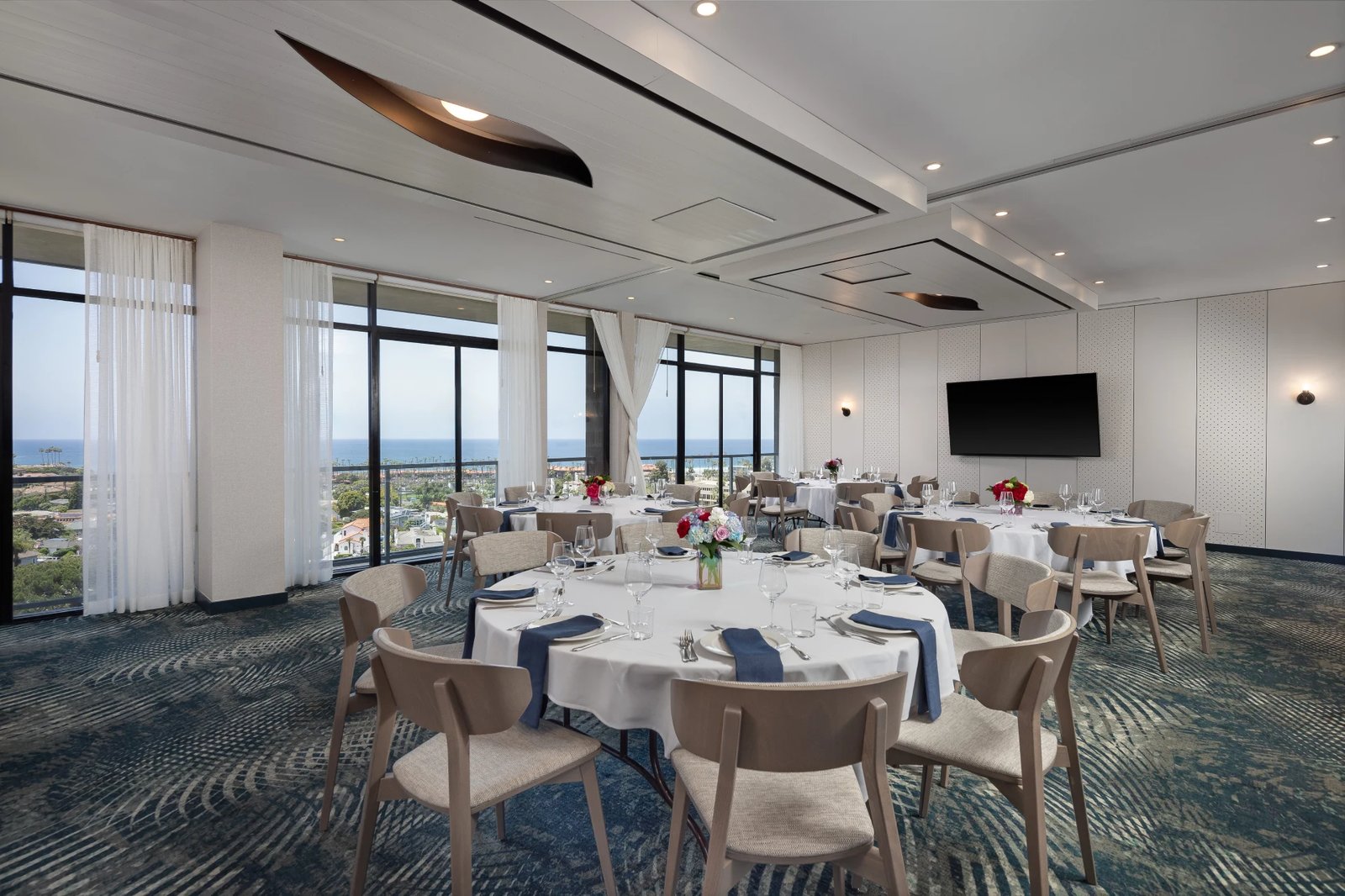 Hotel La Jolla, Curio Collection by Hilton — eat & drink