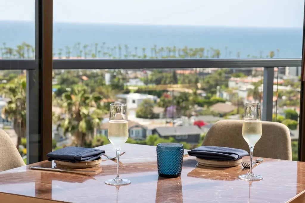 Hotel La Jolla, Curio Collection by Hilton — eat & drink