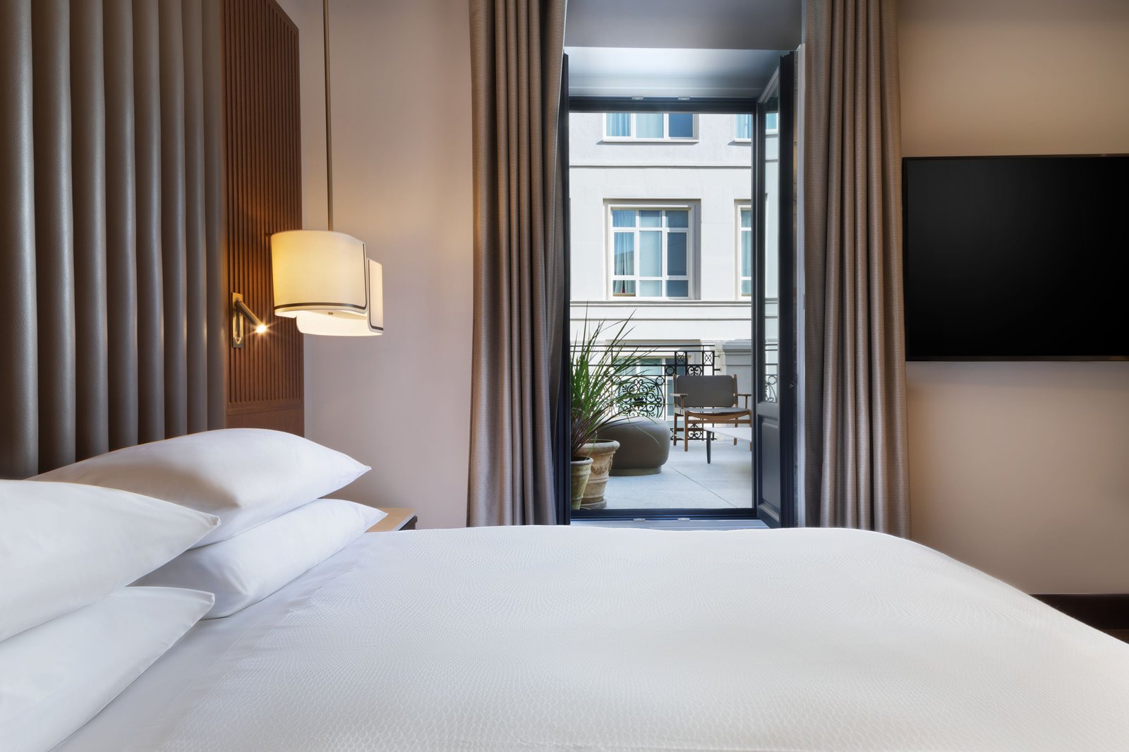 JW Marriott Hotel Madrid, rooms