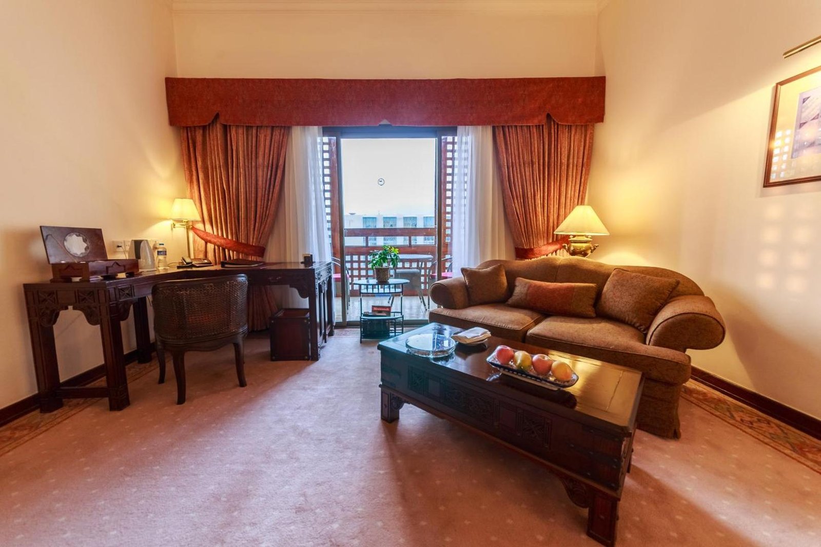 Serena Hotel, rooms