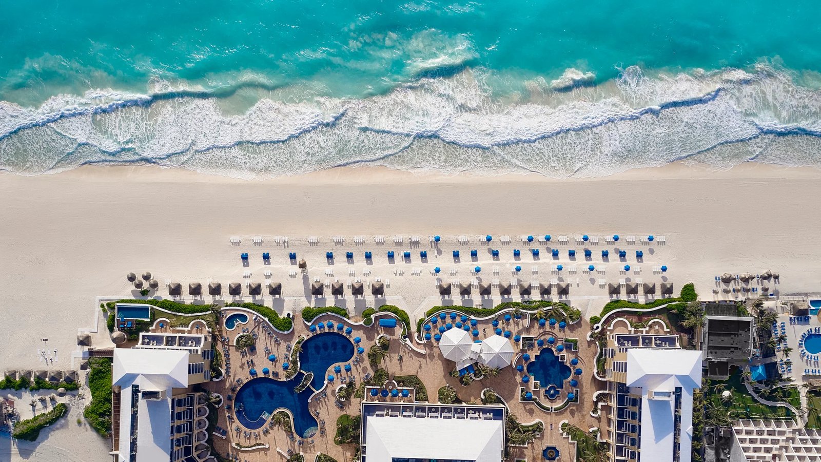 Kempinski Hotel Cancún, backstory