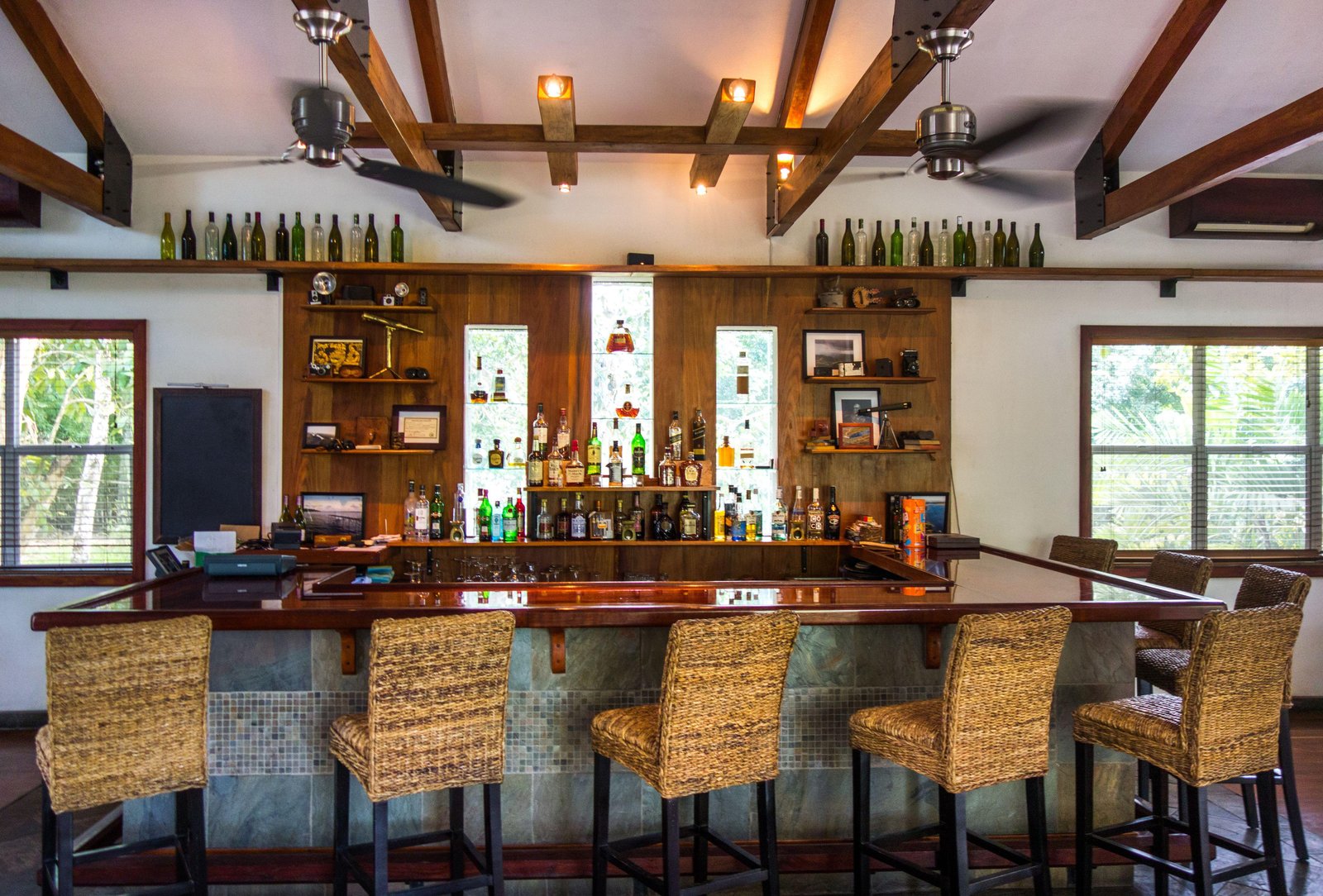 Ka'ana Resort, eat & drink