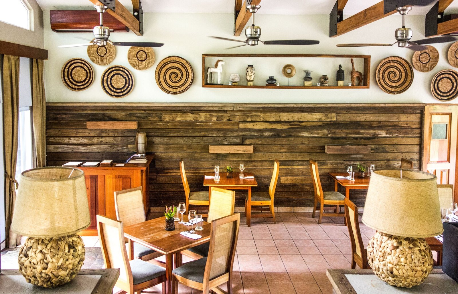 Ka'ana Resort, eat & drink