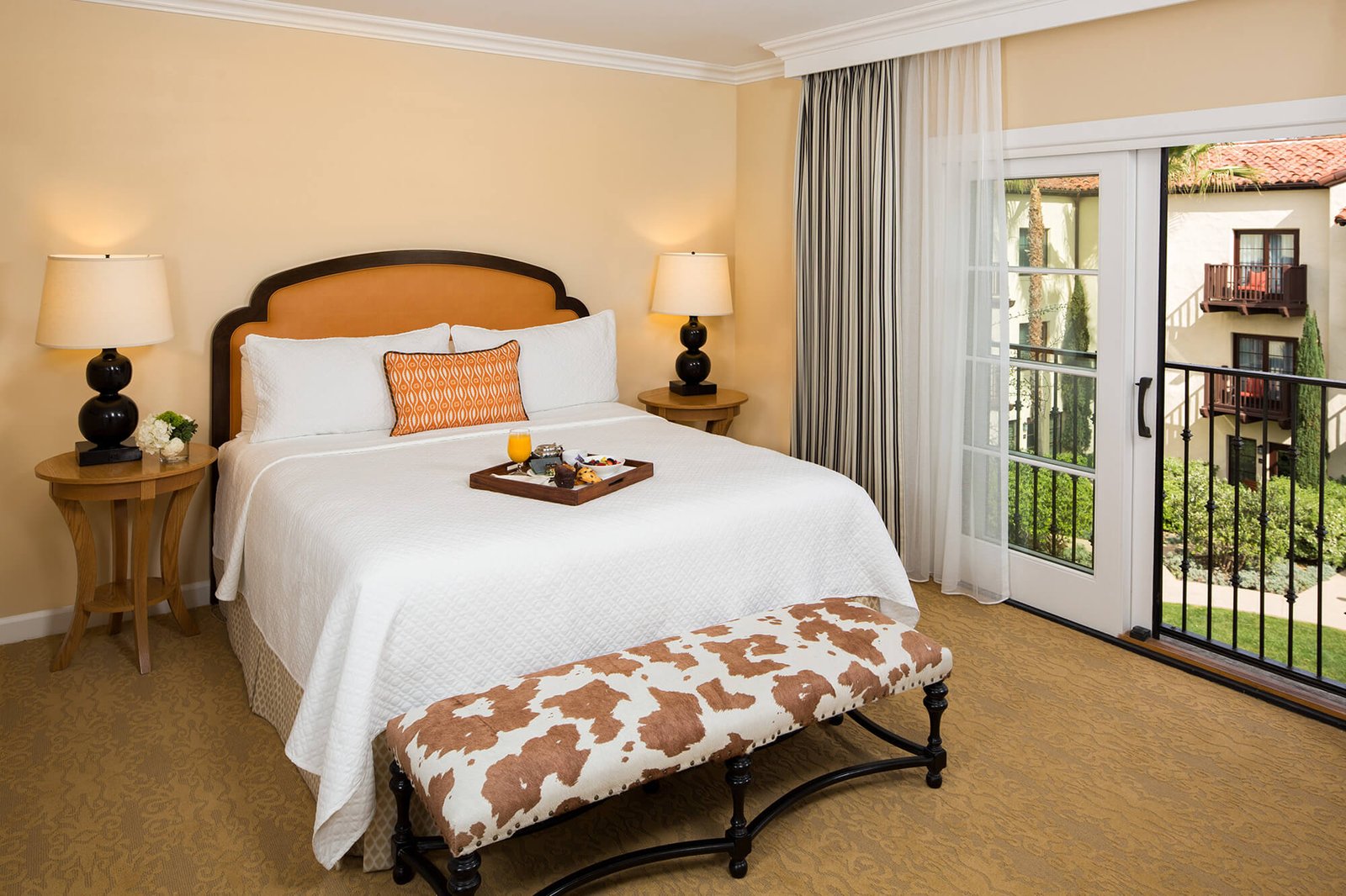 Estancia La Jolla Hotel & Spa — rooms