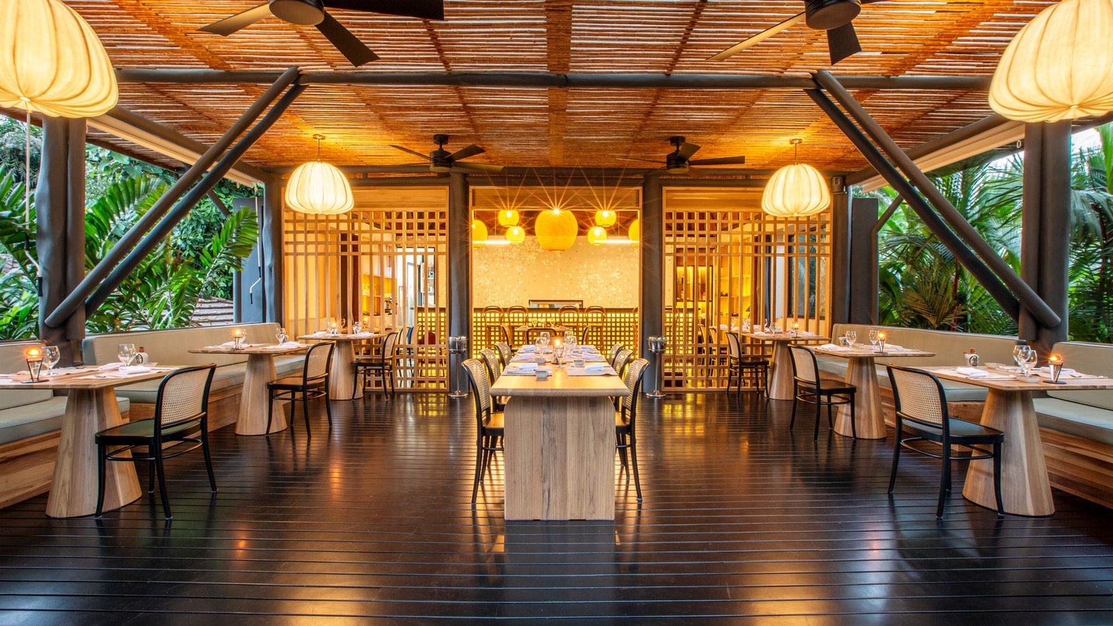 Nayara Gardens, eat & drink