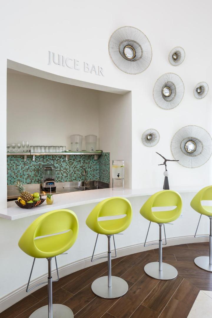 Windjammer Landing Resort and Residences, at the table