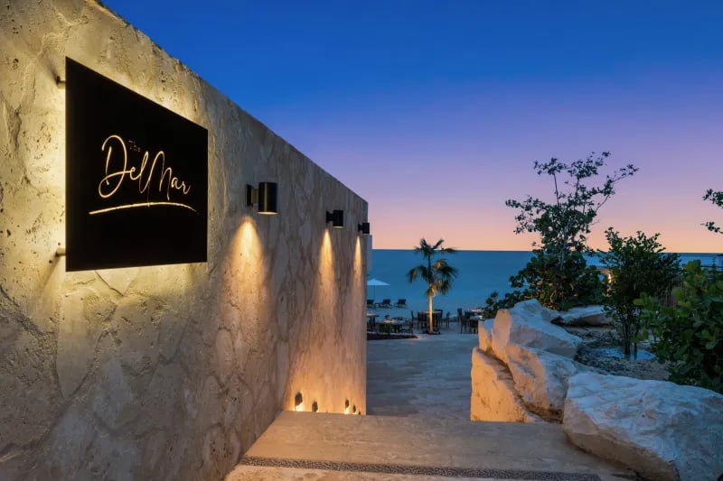 The Strand Turks & Caicos, eat & drink