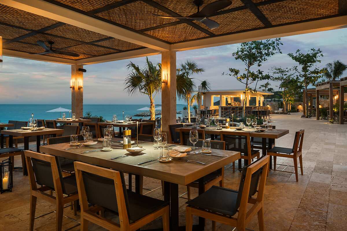 The Strand Turks & Caicos, eat & drink