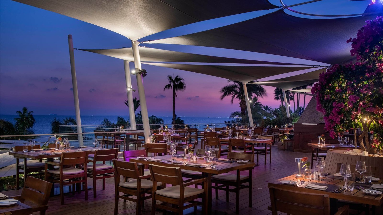Amathus Beach Hotel Limassol, the grill room