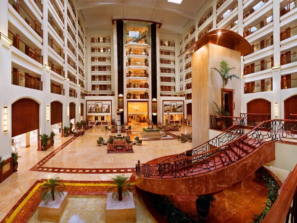 The Leela Mumbai, vibe