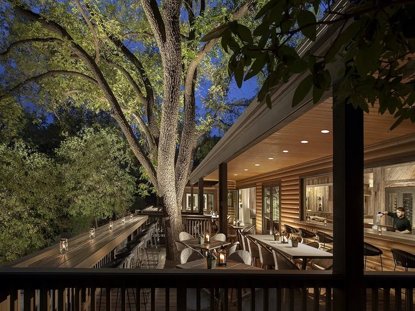 L'Auberge de Sedona, at the table