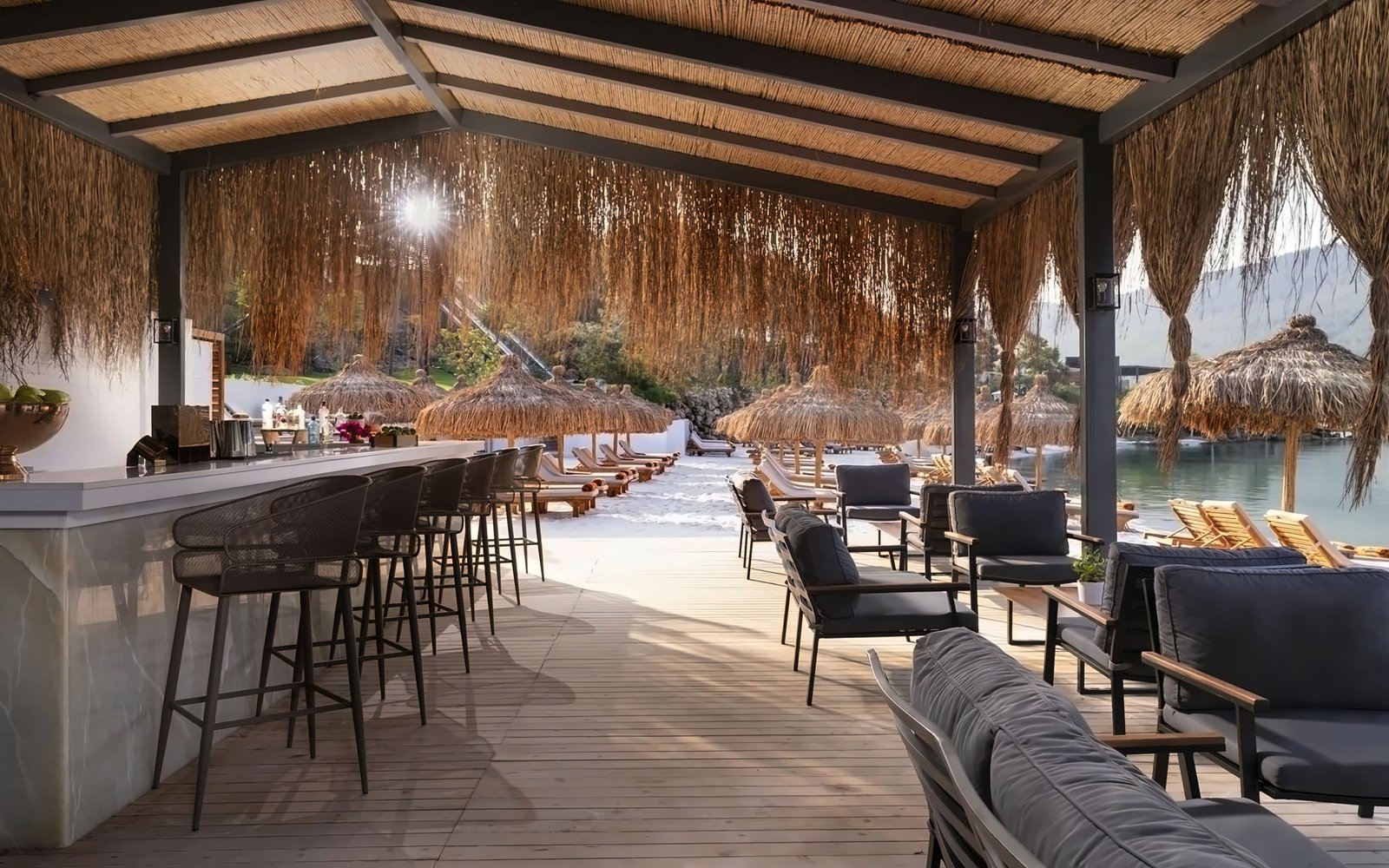 Lujo Hotel Bodrum, at the table