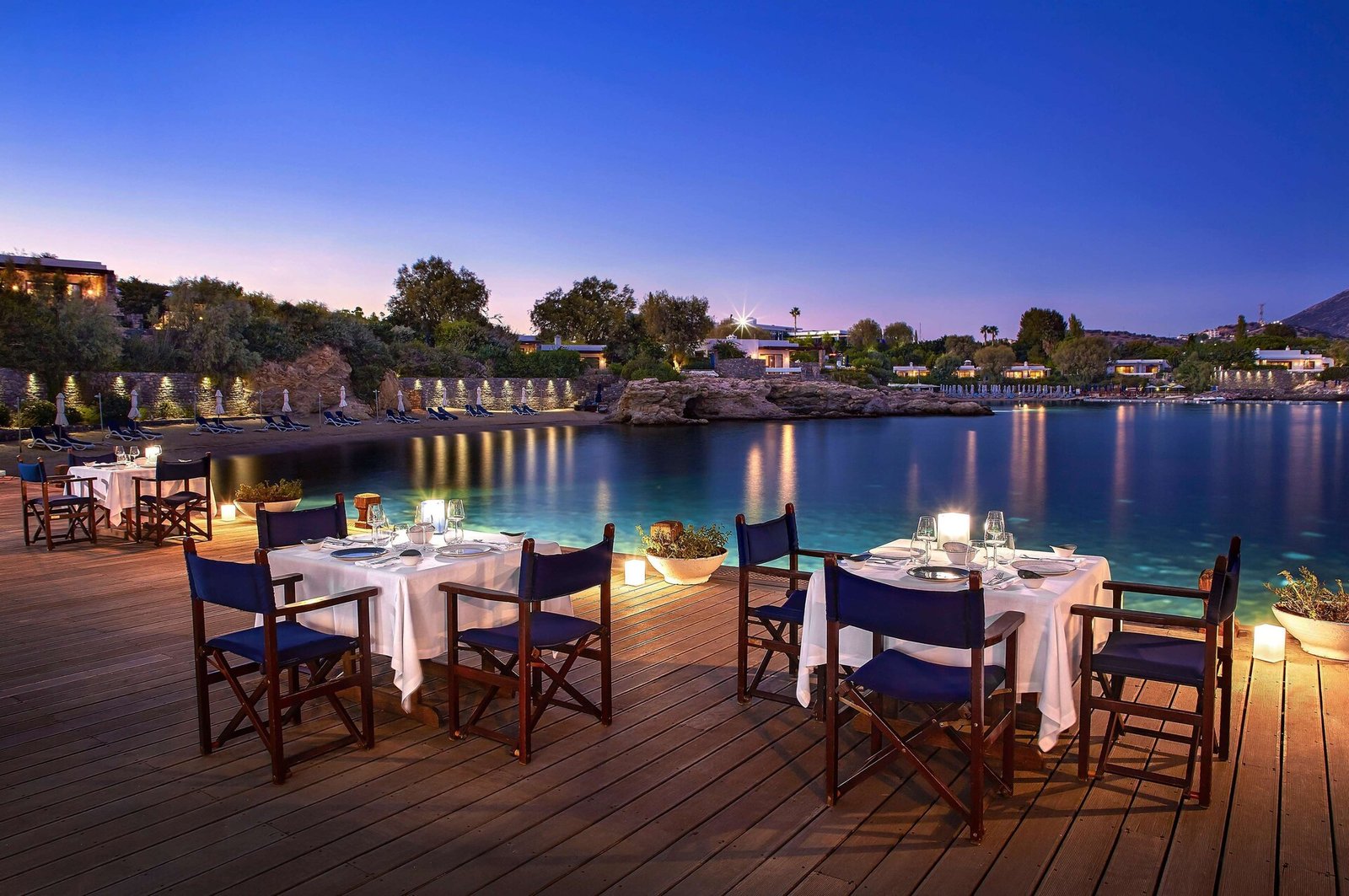 Grand Resort Lagonissi, at the table