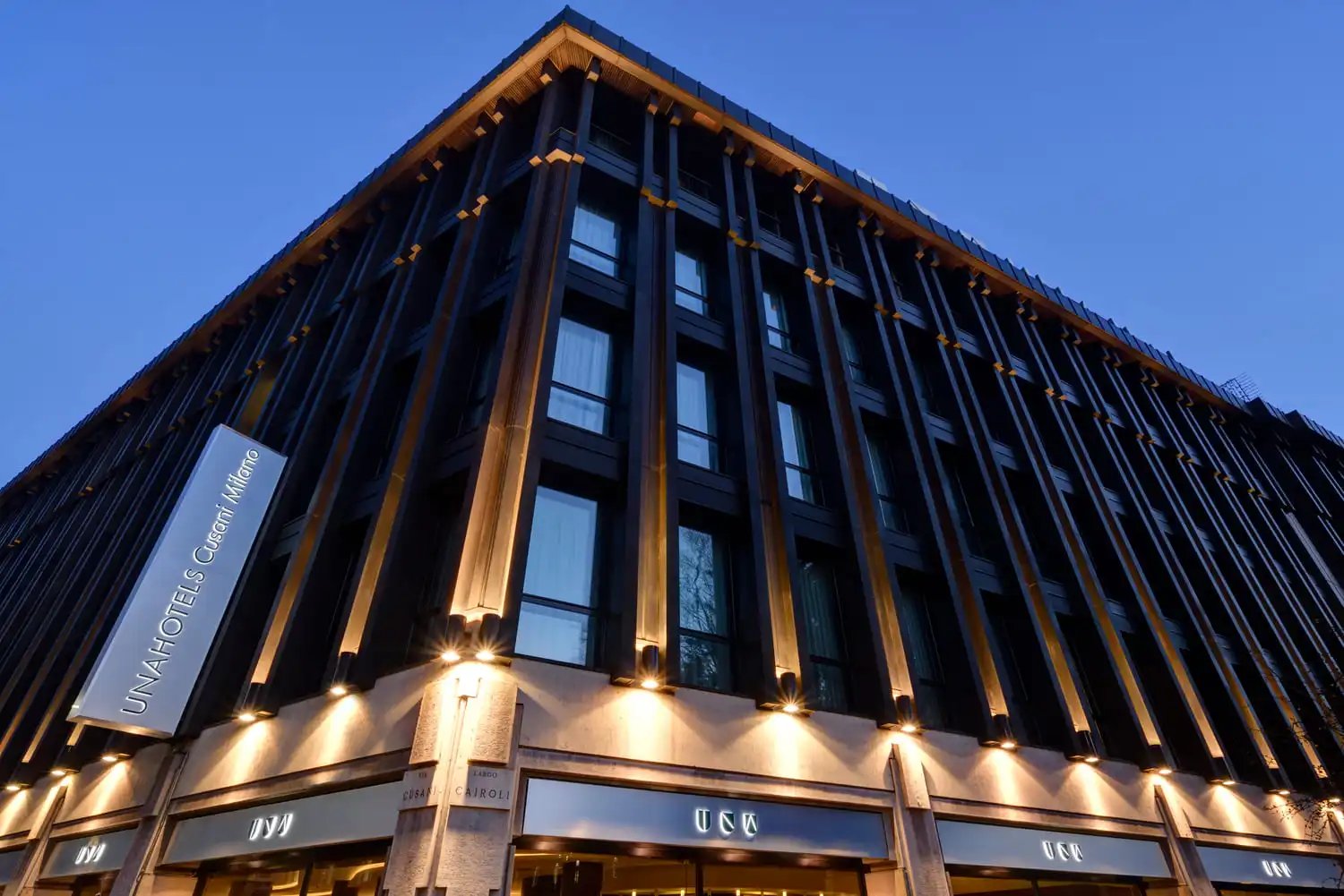 UNA Hotels Cusani Milano — backstory