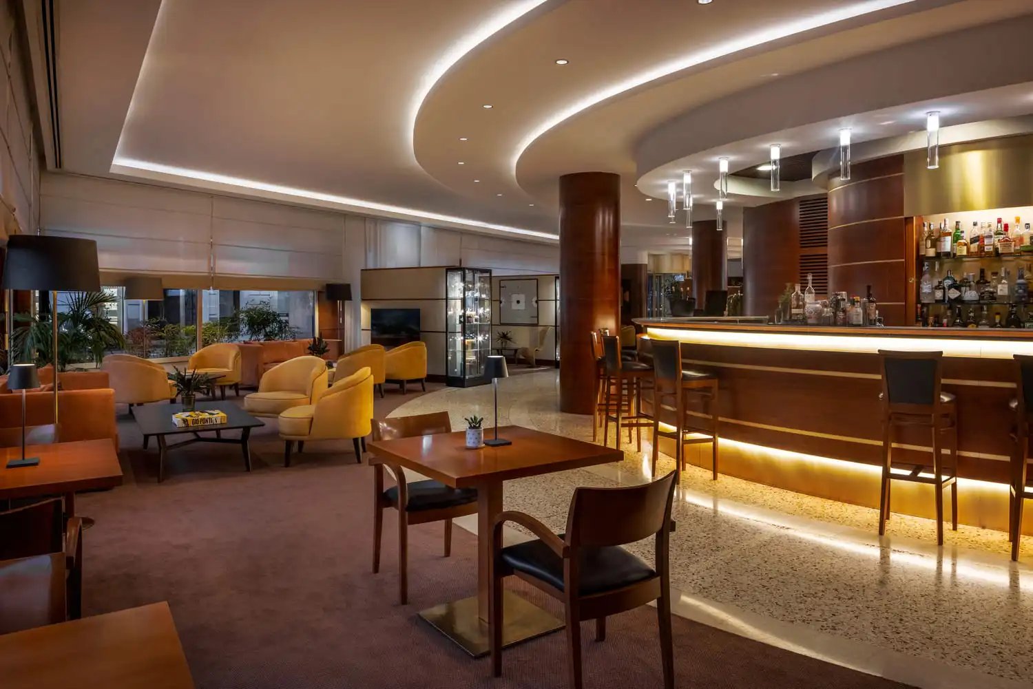 UNA Hotels Cusani Milano — vibe