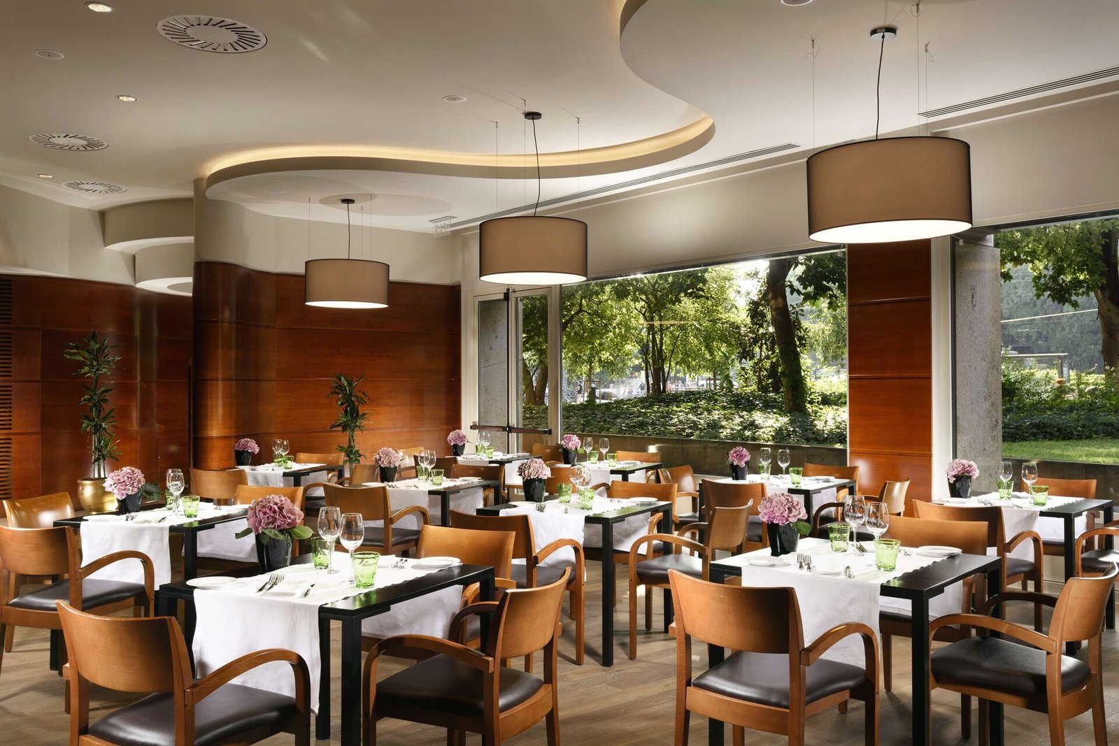 UNA Hotels Cusani Milano — eat & drink