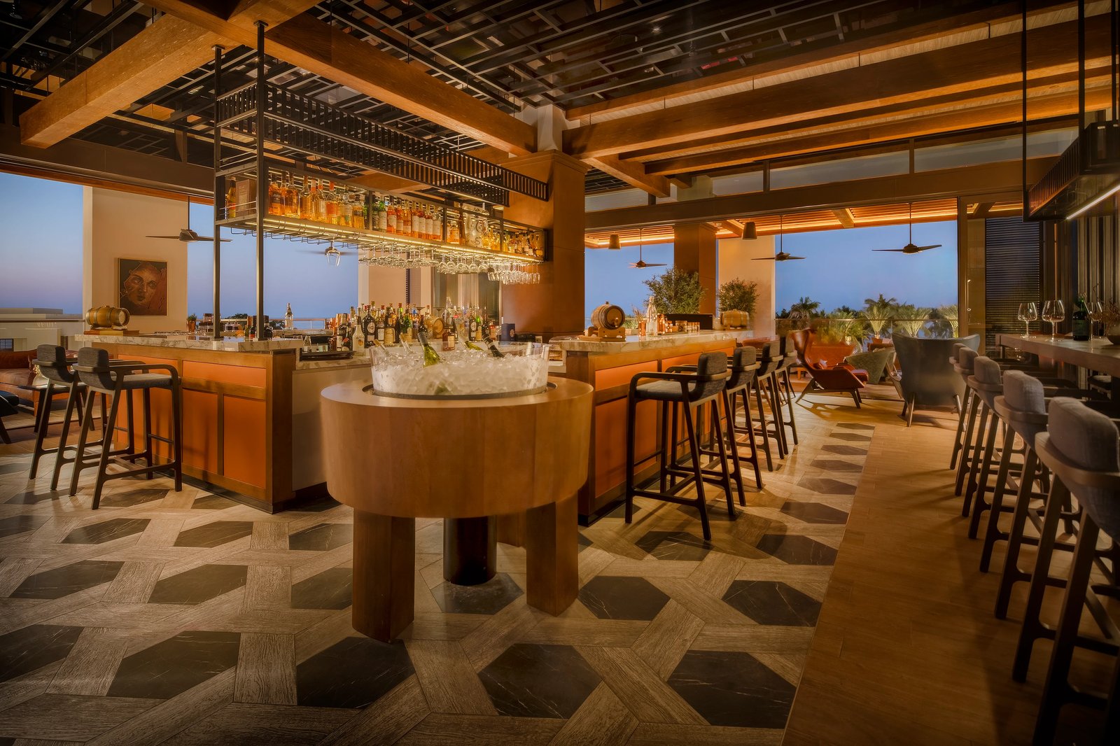 Mandarin Oriental, Muscat, eat & drink
