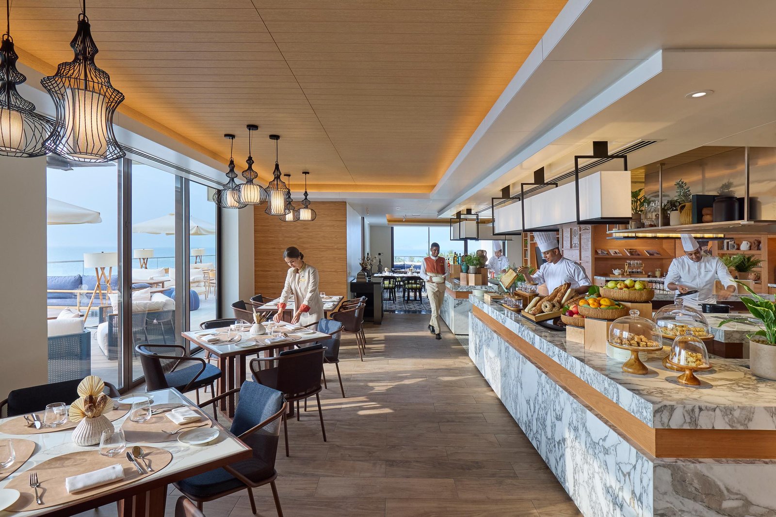 Mandarin Oriental, Muscat, eat & drink