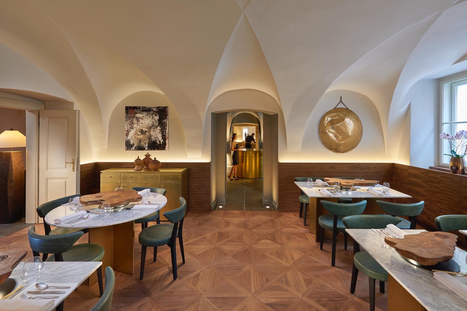 Mandarin Oriental, Prague, monastiq restaurant