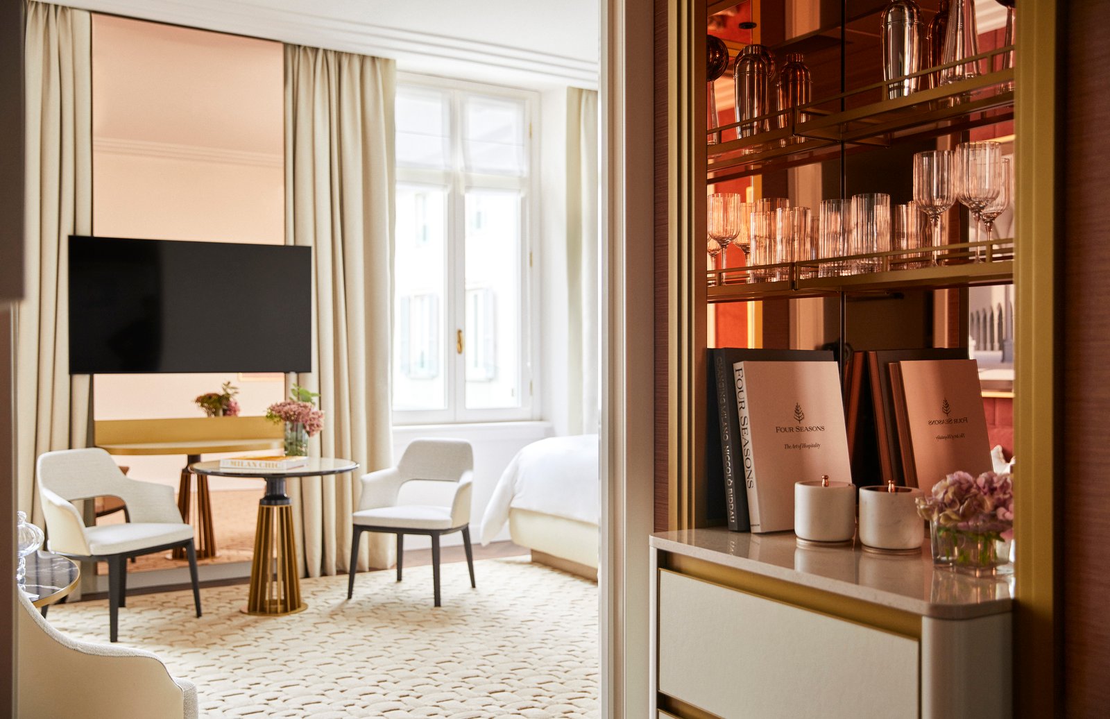 Four Seasons Hotel Milano — vibe