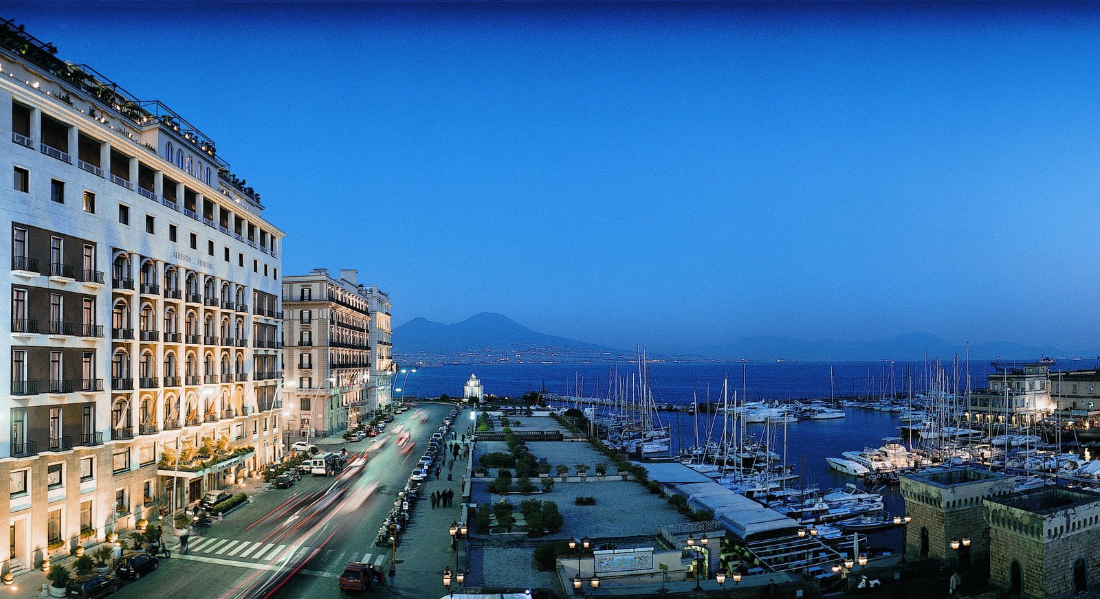 Grand Hotel Vesuvio, how it began