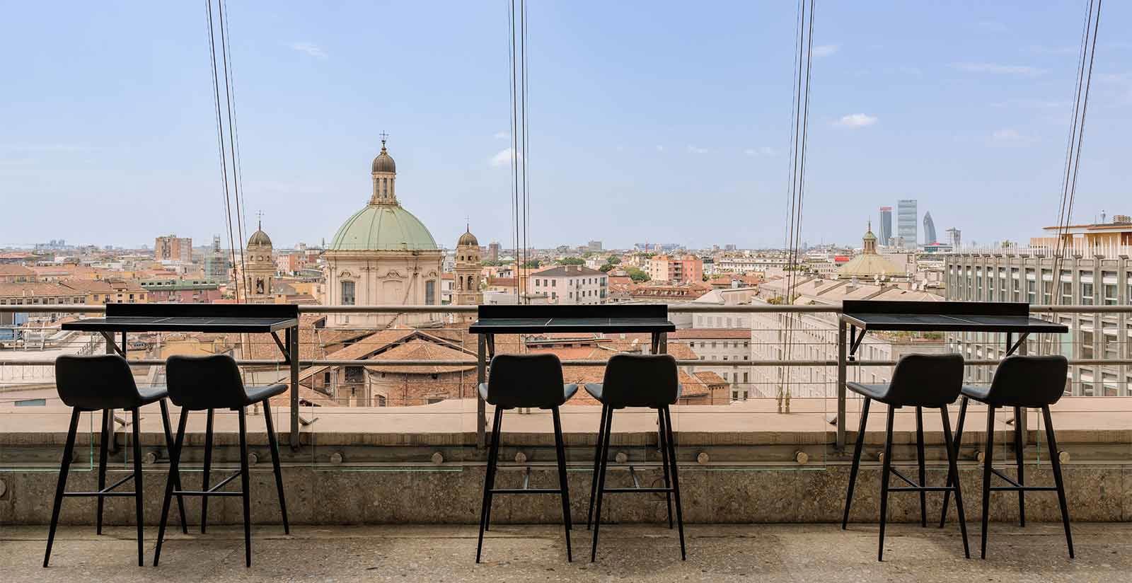 The Square Milano Duomo — vibe