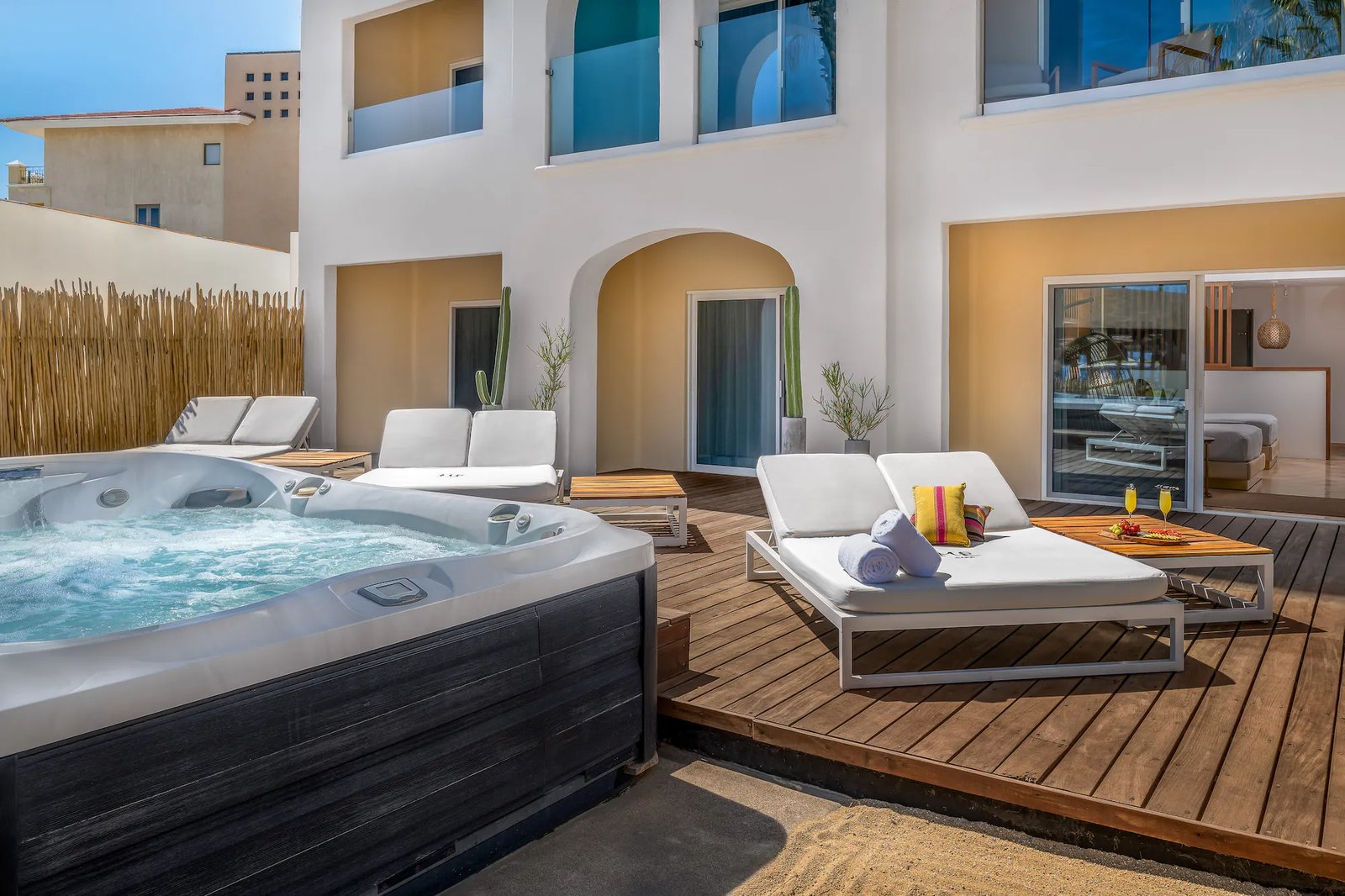 ME Cabo by Meliá - Adults Only, vibe